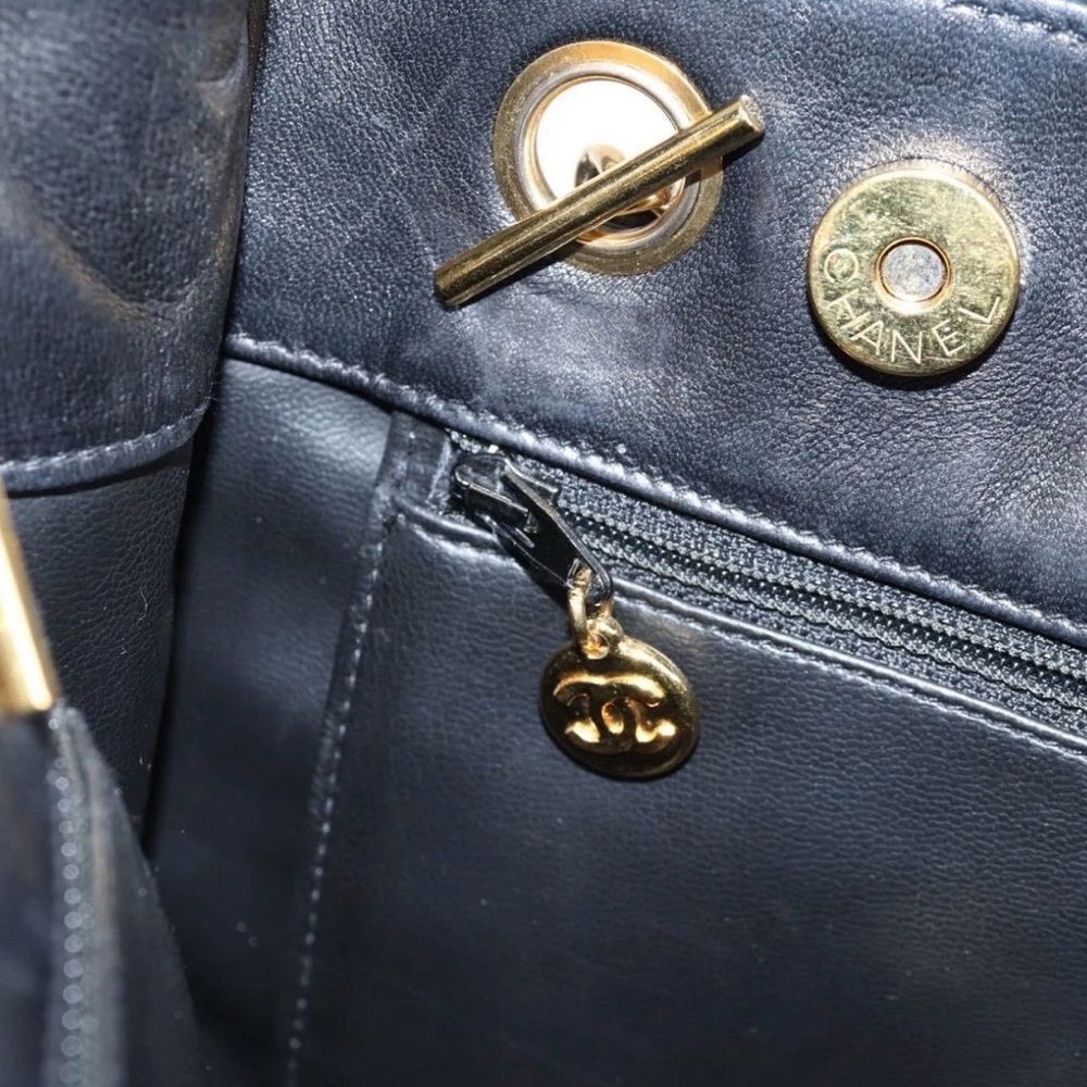 ✅AUTH✅CHANEL LAMBSKIN QUILTED BAG - Picture 16 of 16
